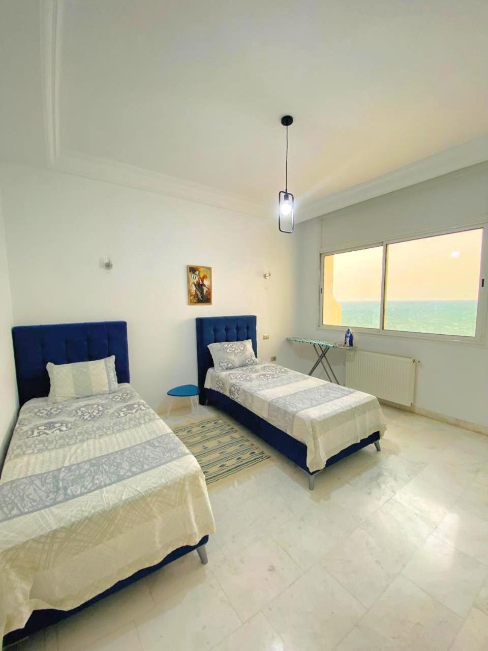The Bleu Sea Apartment Tunis Bagian luar foto