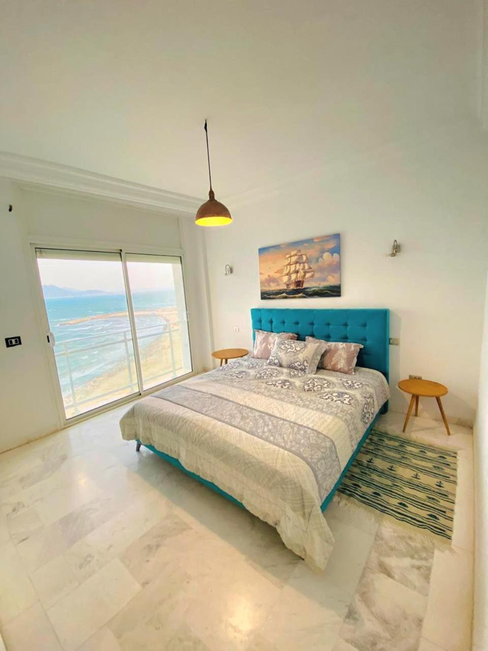 The Bleu Sea Apartment Tunis Bagian luar foto
